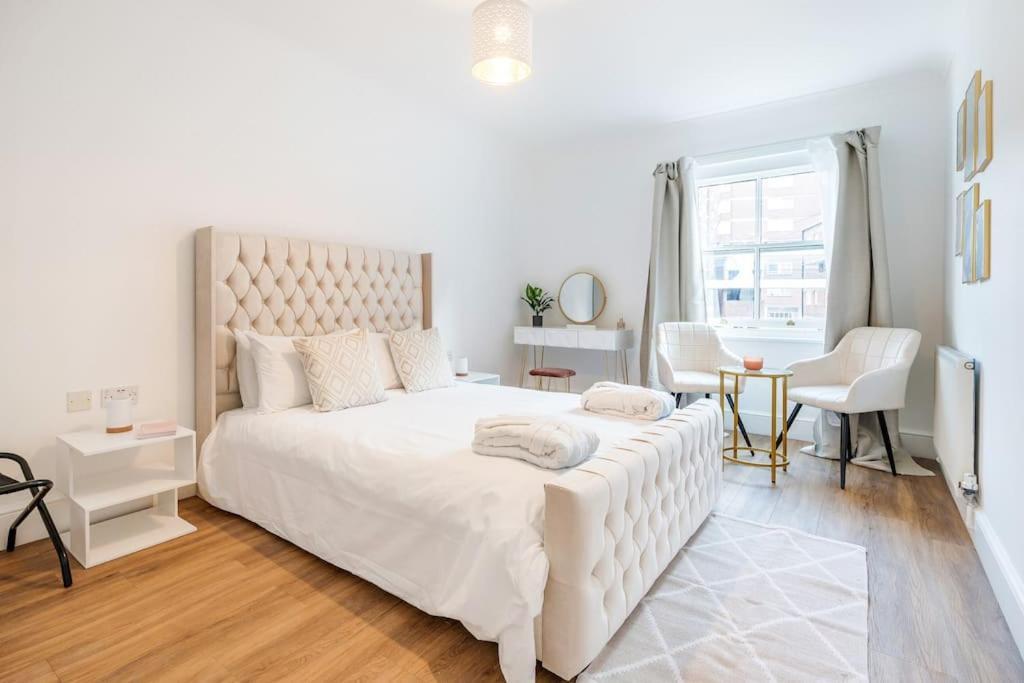 Villa House 10 Mins To Tower Bridge Hot Tub & Parking London Exterior foto